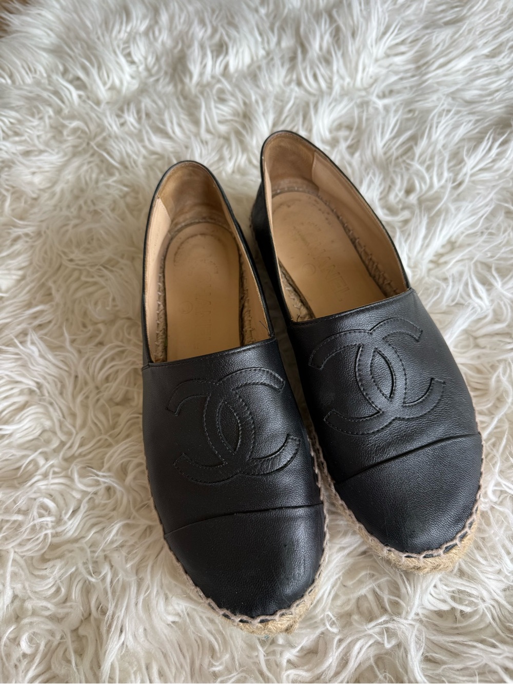 CHANEL Black Leather CC Logo Espadrille Flats